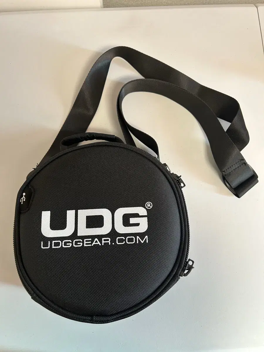 UDG Ultimate 헤드폰 케이스